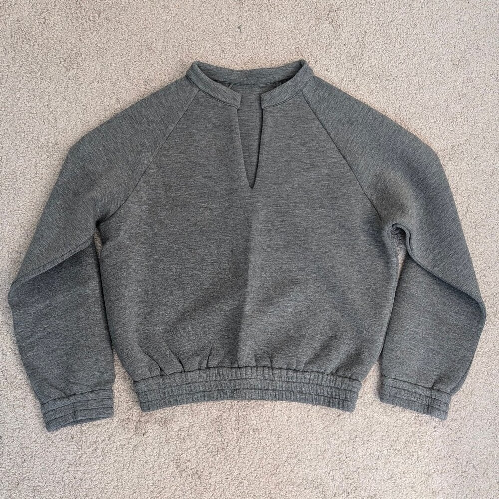 LEZE the Label Athena Sweater | Plush Raglan V-Notch Self-Faux-Tucking Elastic